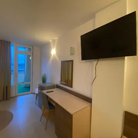 Esperanto 401 Large Sunny Apartment Slantschew brjag