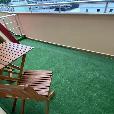 Esperanto 401 Large Sunny Апартаменти *