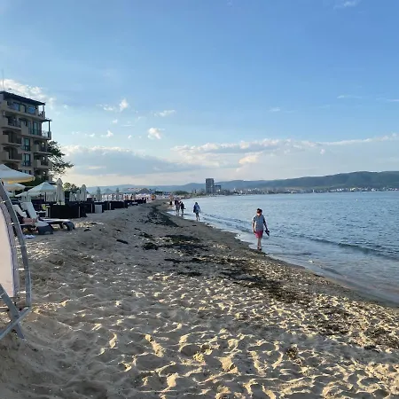 Esperanto 401 Large Sunny Апартаменти